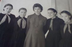 Таня Ишмаметьева, Валя Бидянова,Таня Сафронова, Вера Бидянова. 1965 год